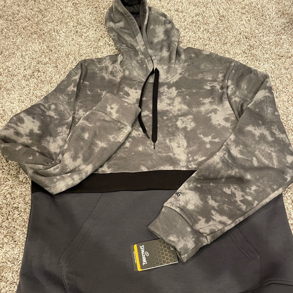 Spalding Sweatshirt Hoodie Grey size Medium NWT camo: SMT1375 Super soft!